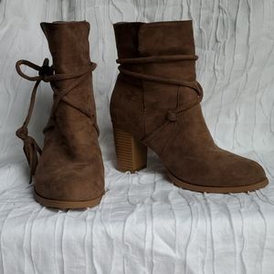 Just Fab Suede Tie Wedge Booties Size 9